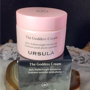 The Goddess Cream featherweight Moisturizer New in Box
